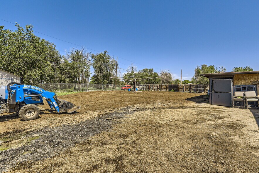 More Photos Of 8690 Verbena St, Commerce City Warehouse For Sale
