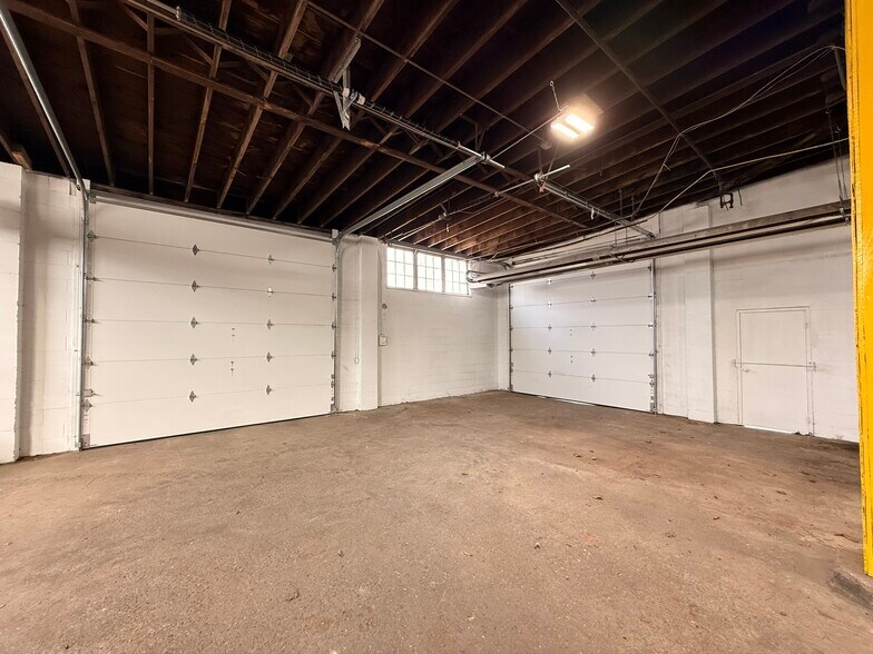 More Photos Of 135 Kensington Ave, Zanesville Warehouse For Lease