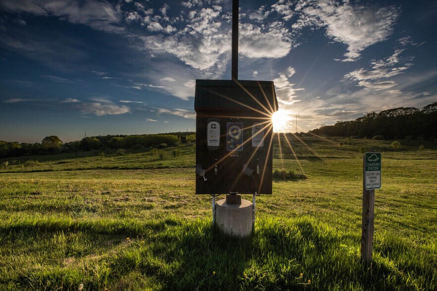 More Photos Of 11 Inn Rd, Hallowell Hospitality For Sale