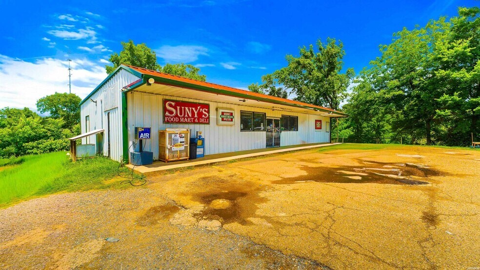 More Photos Of 5370 Highway 67 W, Fulton Convenience Store For Sale