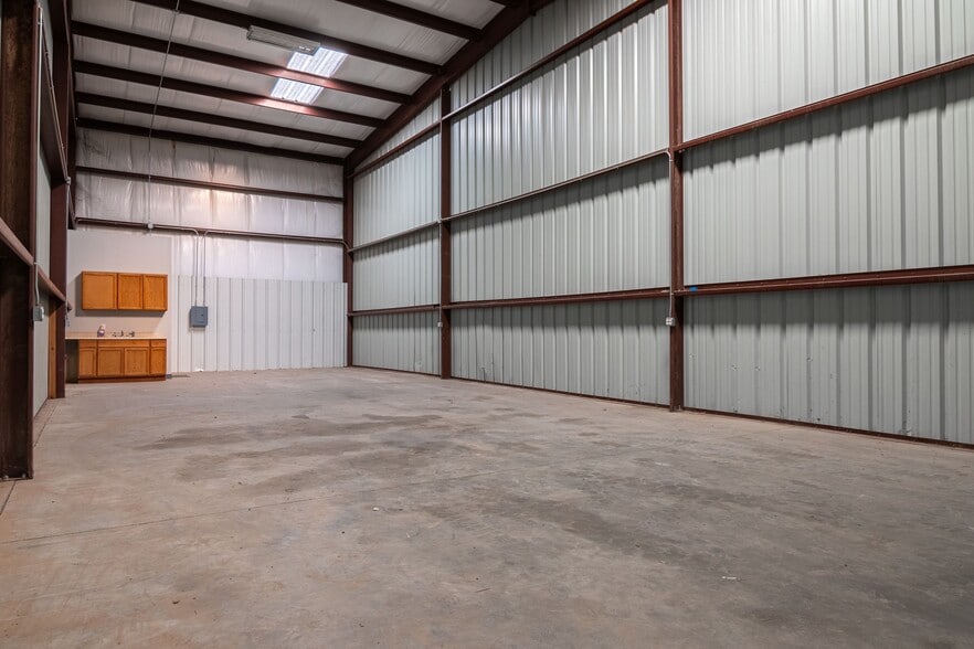 More Photos Of 8409 W Interstate 20, Midland Research And Development For Lease