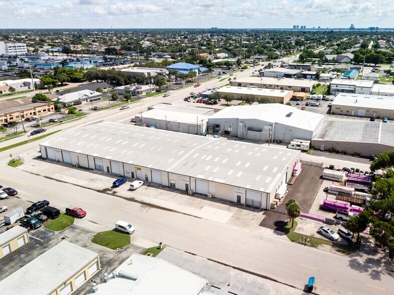 More Photos Of 1404 Viscaya Pky, Cape Coral Warehouse For Sale