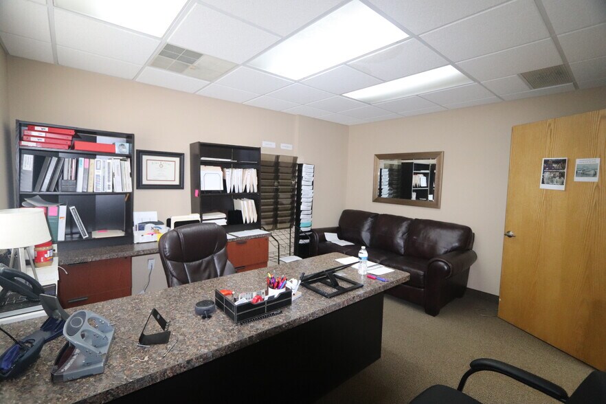 More Photos Of 5841 Whitmore Lake Rd, Brighton Office For Lease