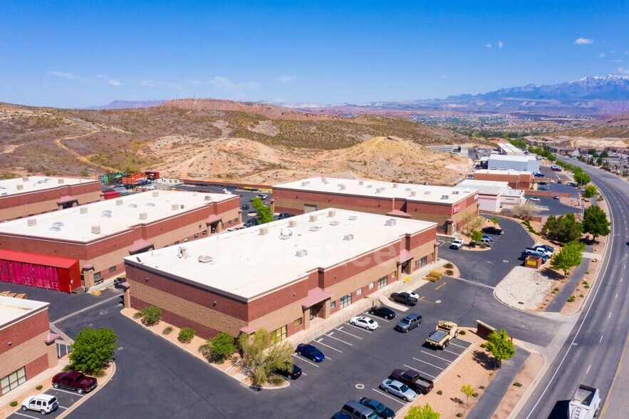 More Photos Of 3884 S River Rd, Saint George Warehouse For Lease