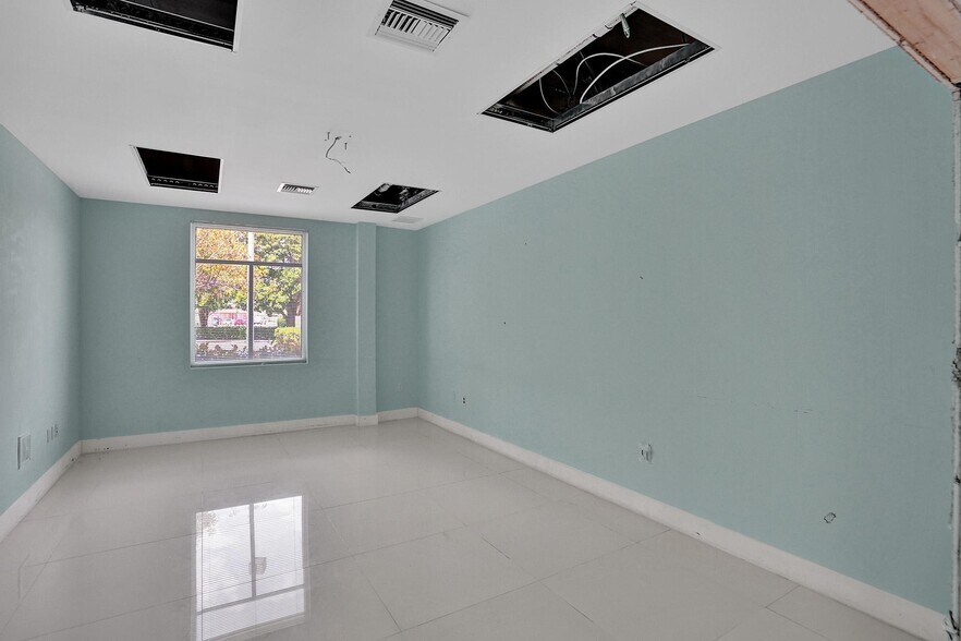 More Photos Of 15620 SW 29th St, Miramar Medical For Sale