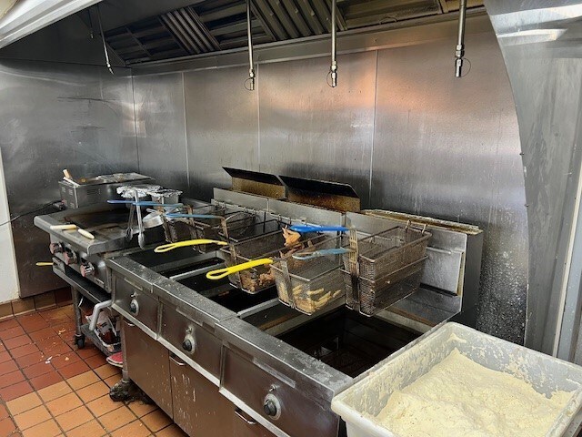 More Photos Of 1127 W Broadway Ave, Minneapolis Fast Food For Sale