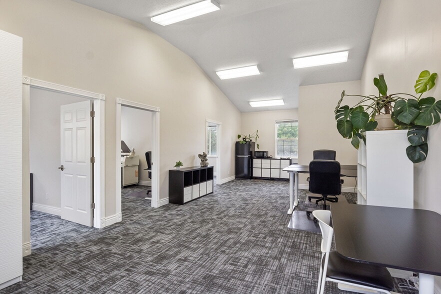 More Photos Of 9672 S 700 E, Sandy Office For Sale