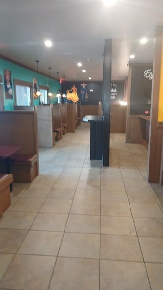 More Photos Of 219 Myrtle Ave, Carolina Beach Restaurant For Lease