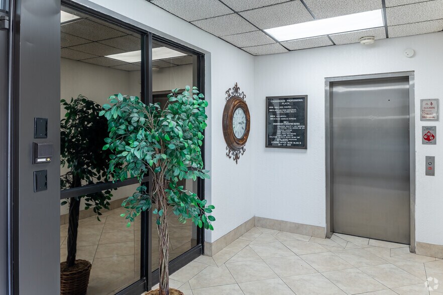 More Photos Of 7777 N Davie Rd Ext, Davie Office For Lease