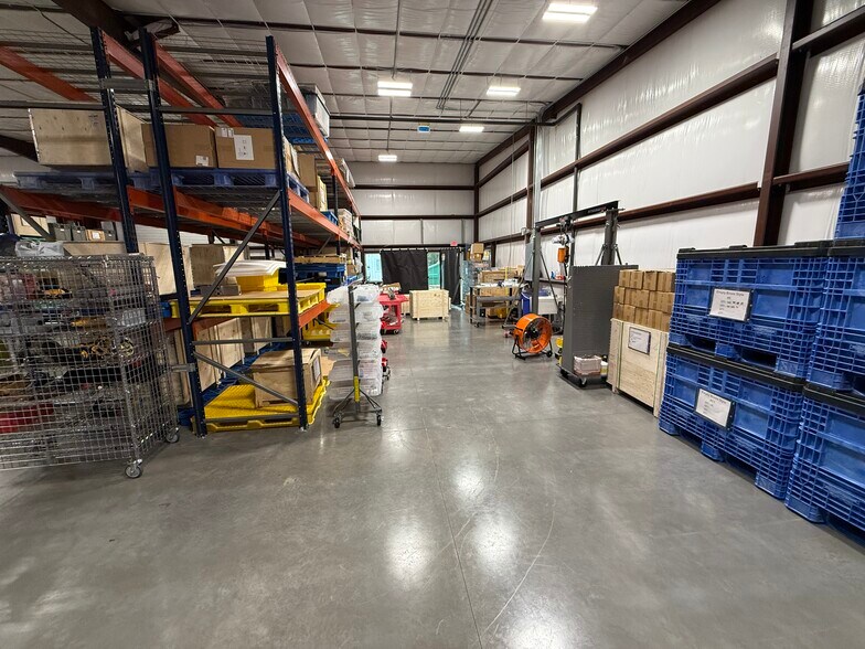 More Photos Of 8767 West Ln, Magnolia Warehouse For Lease