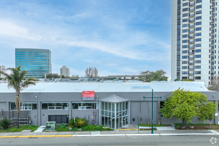 More Photos Of 6101 Christie Ave, Emeryville Research And Development For Lease