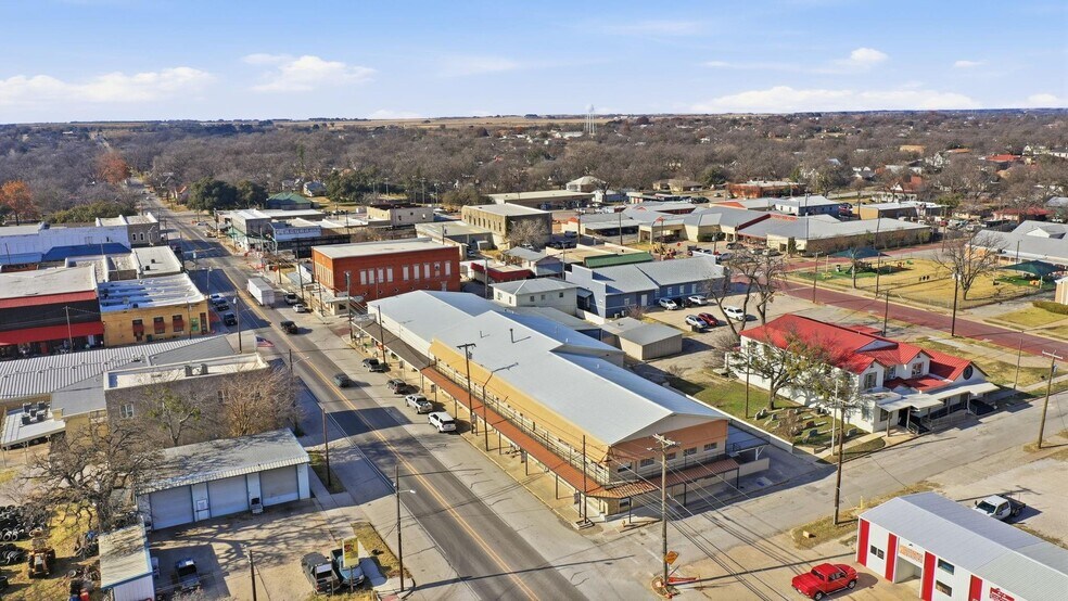 More Photos Of 226 E Blackjack St, Dublin Storefront Retail Residential For Sale
