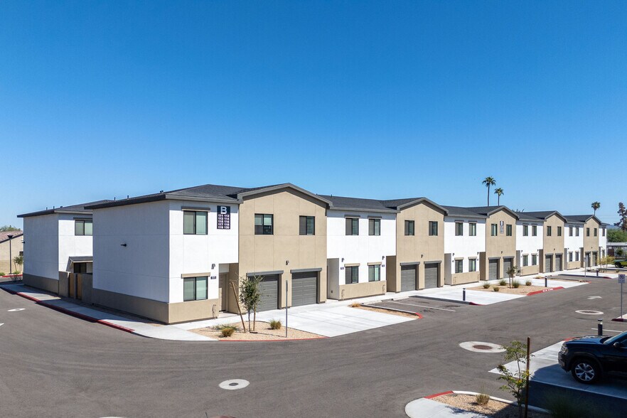 More Photos Of 8246 N 61st Ave, Glendale Apartments For Sale