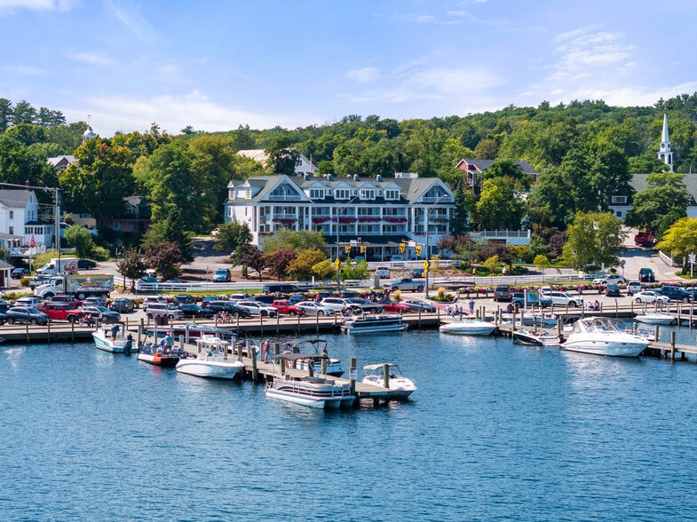 More Photos Of 691 Endicott St N, Laconia Restaurant For Sale