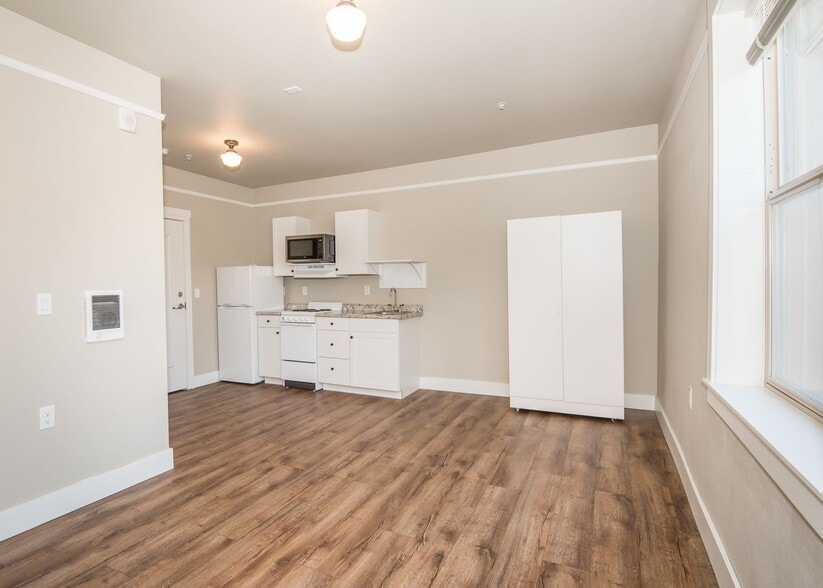 More Photos Of 1020 SE 60th Ave, Portland Apartments For Sale