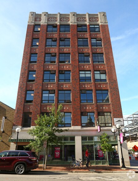 More Photos Of 200-202 E Washington St, Ann Arbor Medical For Lease