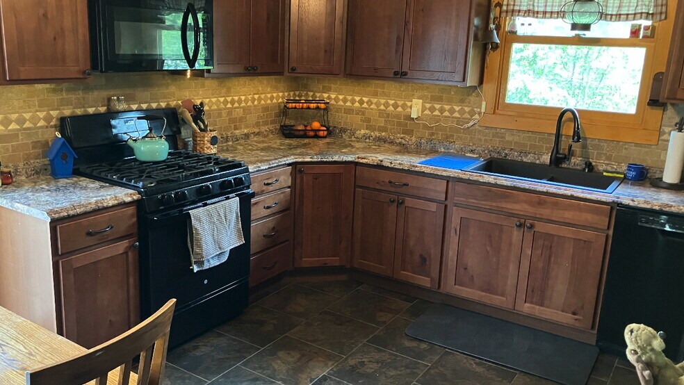 More Photos Of 10060 Gappa Rd, Kabetogama Hospitality For Sale