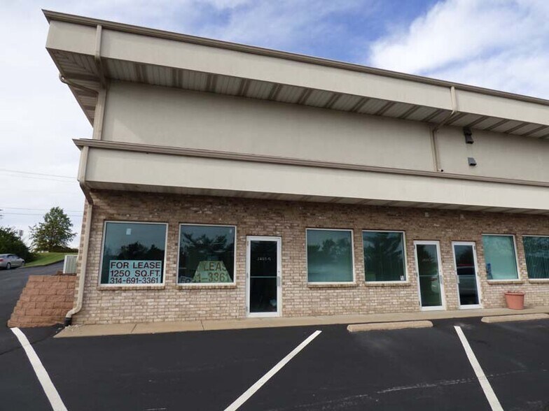 More Photos Of 3430 Mckelvey Rd, Bridgeton Storefront Retail Office For Lease