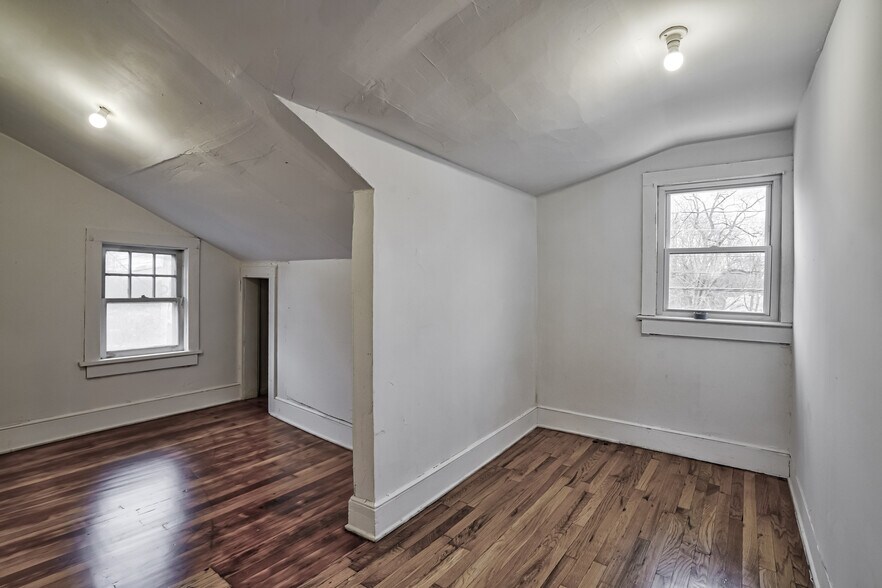 More Photos Of 457 Violet Ave, Poughkeepsie General Retail For Sale