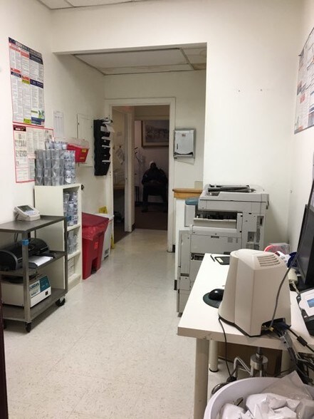 More Photos Of 2801 Island Ave, Philadelphia Medical For Lease