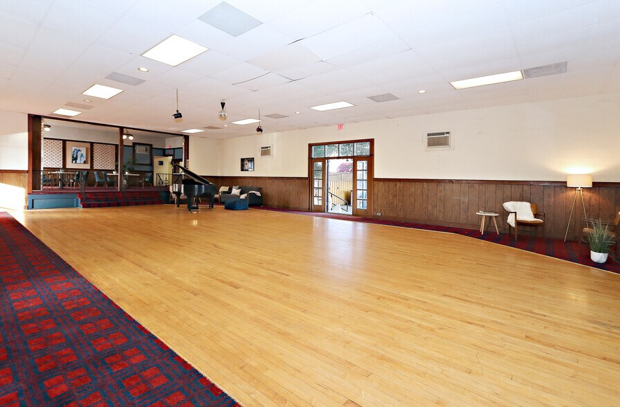 More Photos Of 6401 Ruby St, Los Angeles Loft Creative Space For Sale