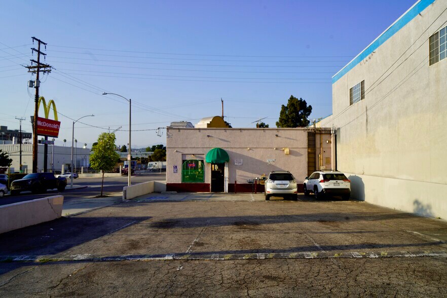 More Photos Of 1800 Marengo St, Los Angeles Restaurant For Sale