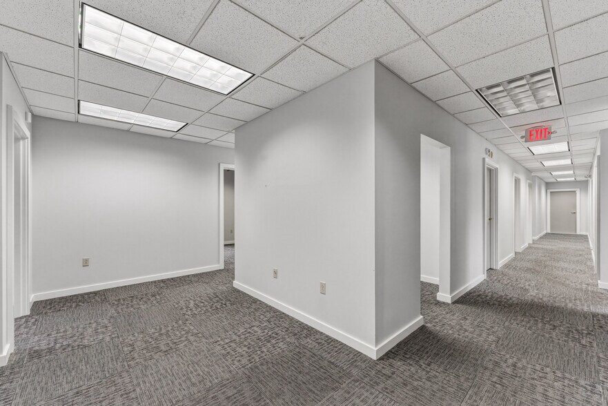 More Photos Of 2641 Oakstone Dr, Columbus Office For Lease