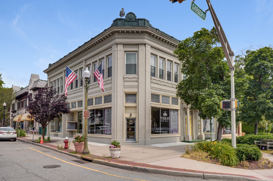 Primary Photo Of 2-4 Garber Sq, Ridgewood Restaurant For Sale