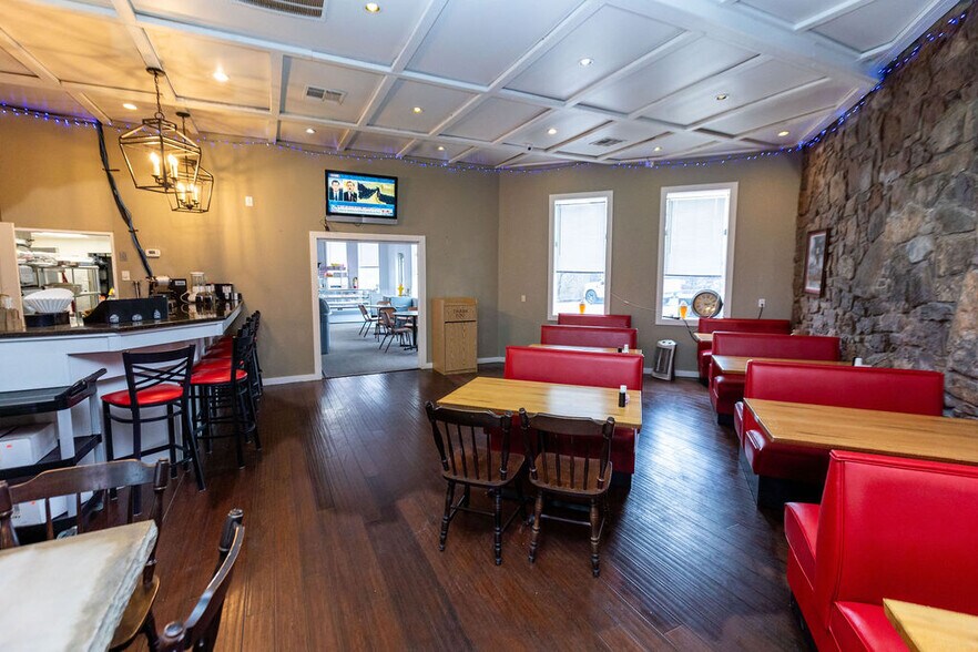 More Photos Of 10770 E State Highway 76, Branson West Hotel For Sale