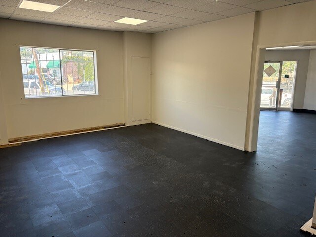 More Photos Of 654 Irwin St, San Rafael Service For Lease