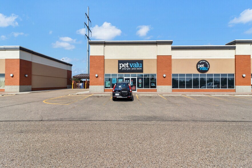 More Photos Of 2350 Division Av NW, Medicine Hat Unknown For Lease
