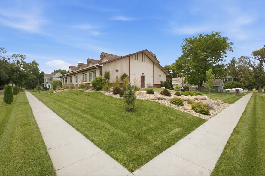 More Photos Of 915 N H St, Fremont Assisted Living For Sale