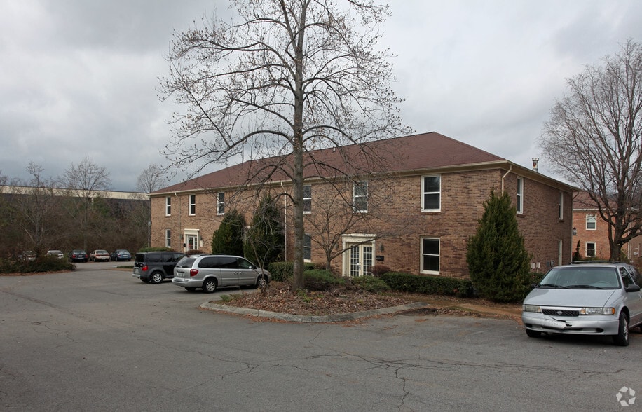 Primary Photo Of 233 Wilson Pike Cir, Brentwood Office For Lease