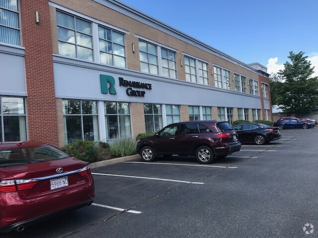 More Photos Of 981 Worcester St, Wellesley Office For Lease