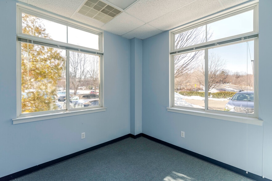 More Photos Of 1410 Incarnation Dr, Charlottesville Medical For Sale