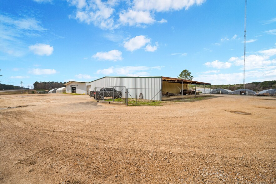 More Photos Of 10462 Hwy 165 S, Forest Hill Warehouse For Sale