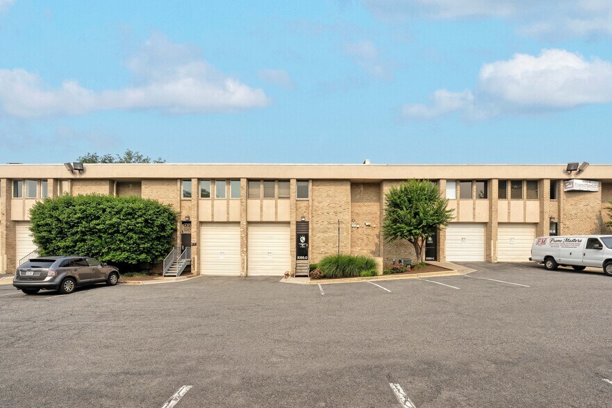 More Photos Of 8305 Merrifield Ave, Merrifield Warehouse For Lease