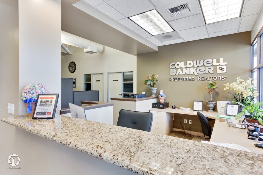 More Photos Of 3820 Coffee Rd, Bakersfield Storefront Retail Office For Lease