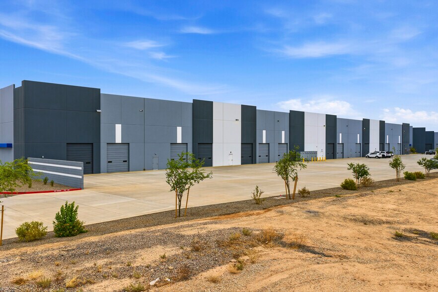 More Photos Of 6459 S Sossaman Rd, Mesa Warehouse For Lease