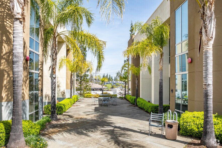 More Photos Of 2267 Lava Ridge Ct, Roseville Office For Lease