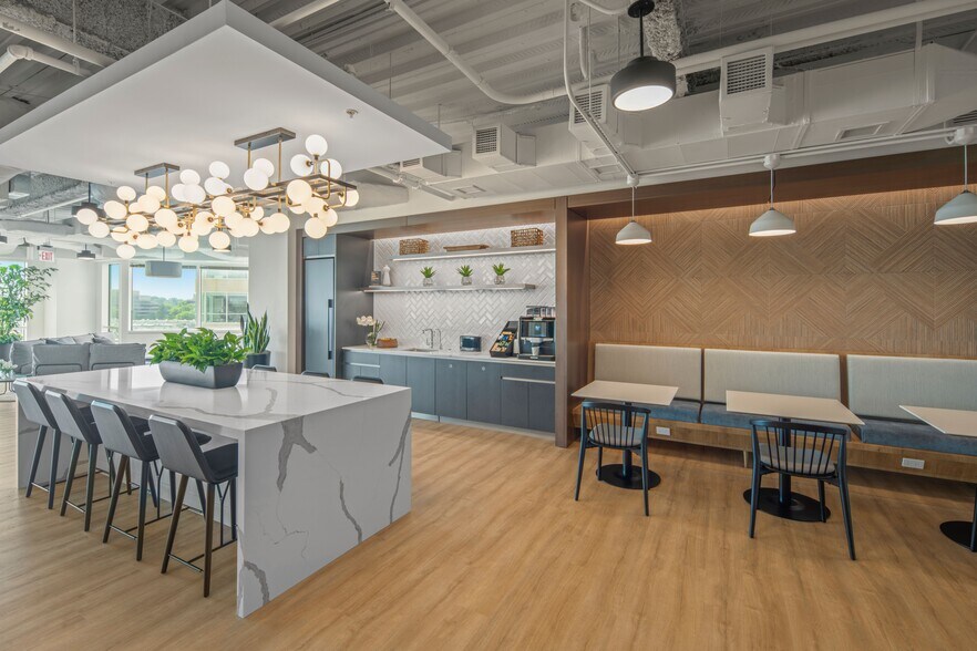 More Photos Of 6903 Rockledge Dr, Bethesda Unknown For Lease