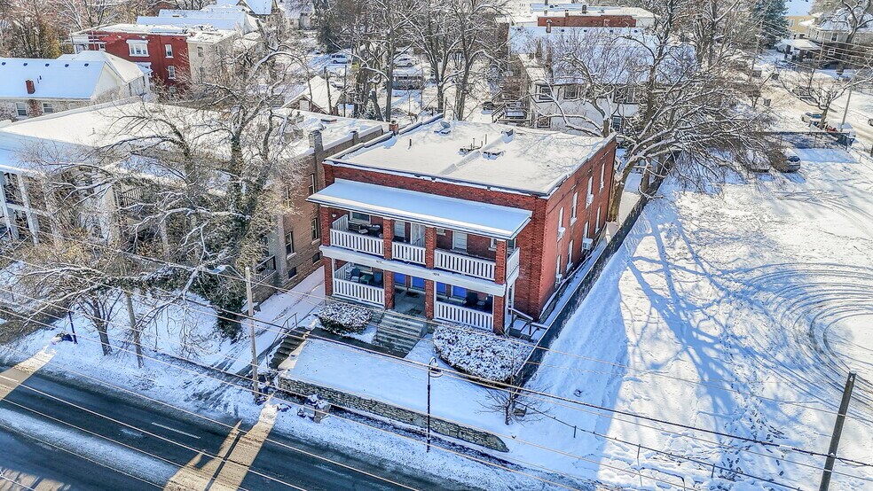 More Photos Of 1017 W 39th St, Kansas City Apartments For Sale