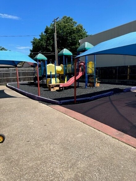 More Photos Of 3312 Park Lake Dr, Fort Worth Daycare Center For Lease