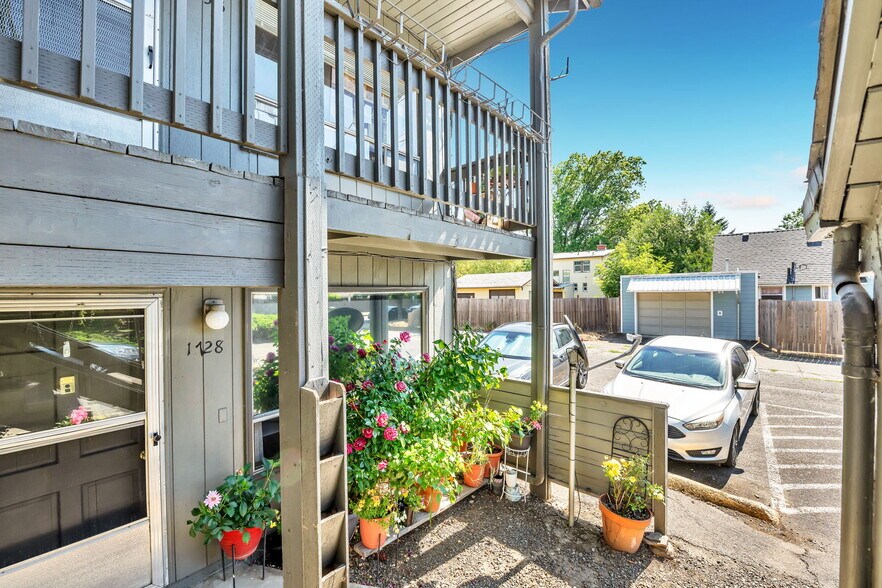 More Photos Of 1720-1738 Broadway St NE, Salem Apartments For Sale