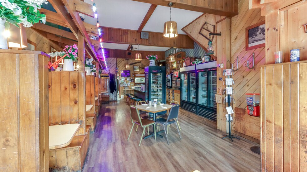 More Photos Of 1418 Main St, Bloomer Restaurant For Sale