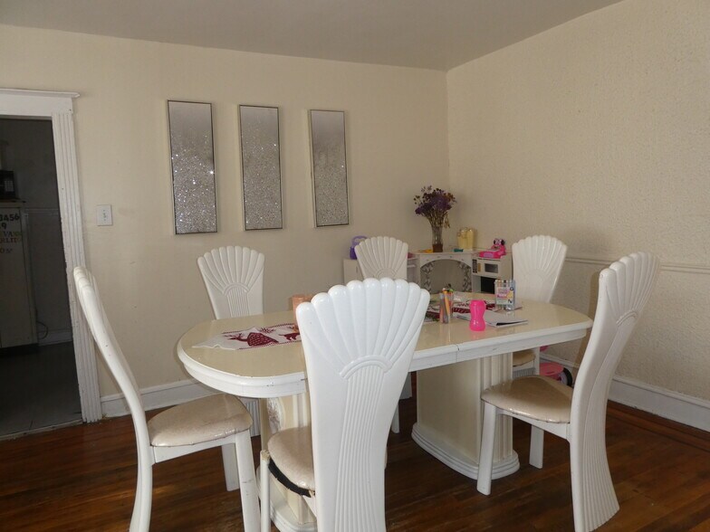 More Photos Of , Philadelphia Unknown For Sale