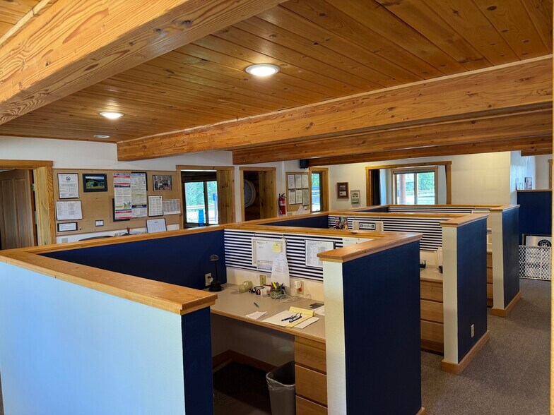 More Photos Of 503 State Rte 20, Winthrop Flex For Lease