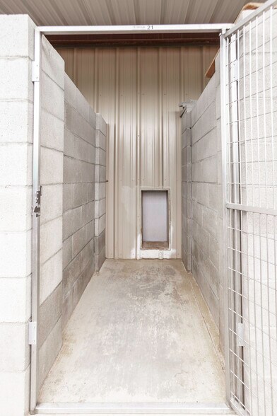 More Photos Of 1601 Wardle rd, Sierra Vista Specialty For Sale