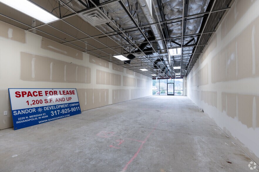 More Photos Of 1498 E Main St, Cottage Grove Storefront For Sale