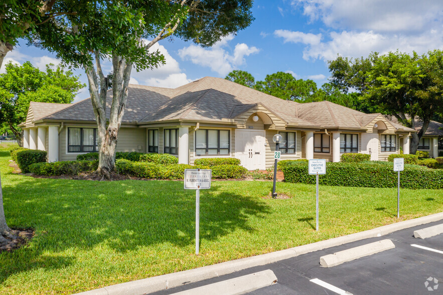 Primary Photo Of 12535 New Brittany Blvd, Fort Myers Coworking Space